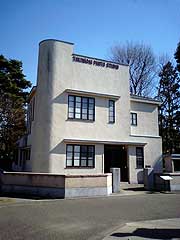 s090303e.jpg