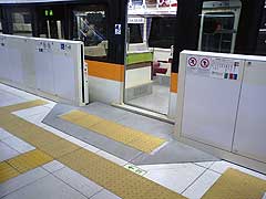 s110427d.jpg
