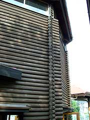 s110908d.jpg