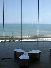 s110916i.jpg